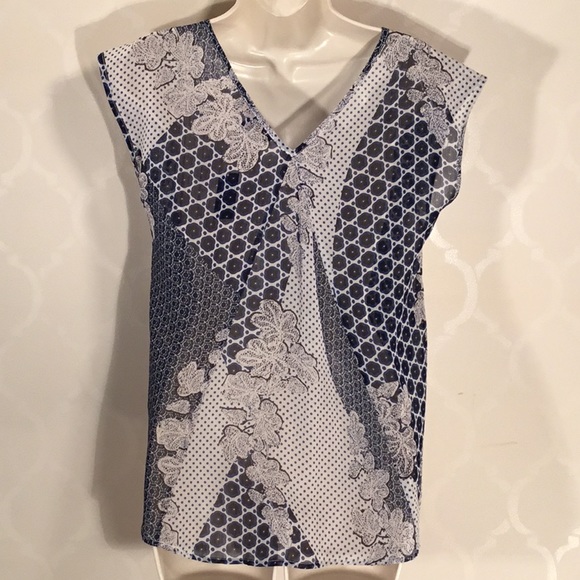 THE LIMITED HI-LOW SHELL TOP - Picture 3 of 8